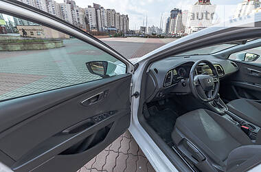 Хэтчбек SEAT Leon 2015 в 