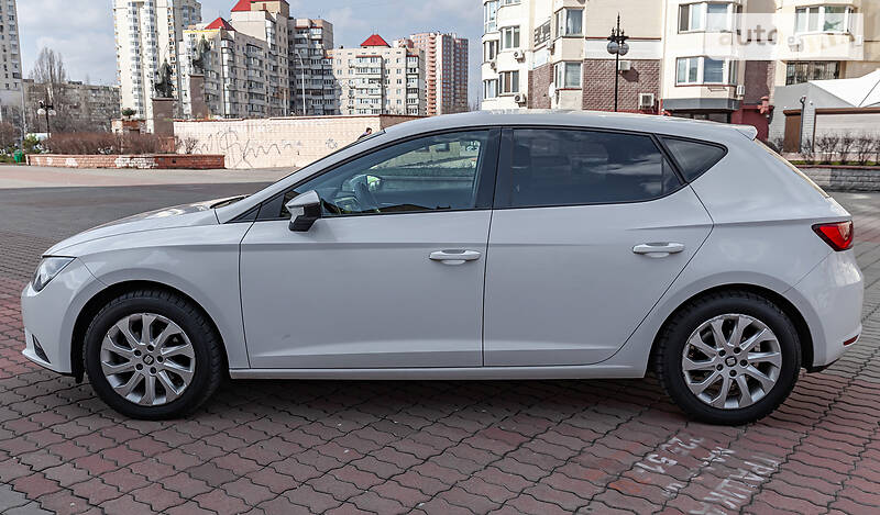 Хэтчбек SEAT Leon 2015 в Киеве