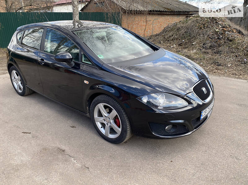 Хетчбек SEAT Leon 2009 в Ніжині