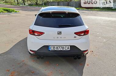 Хетчбек SEAT Leon 2016 в Чернігові