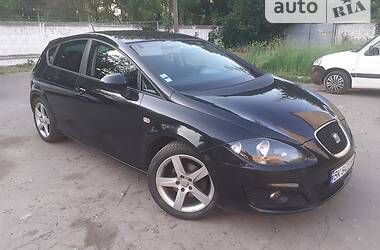 Хэтчбек SEAT Leon 2010 в Ровно