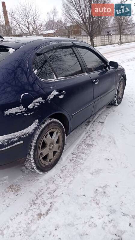 Хэтчбек SEAT Leon 2001 в Баре