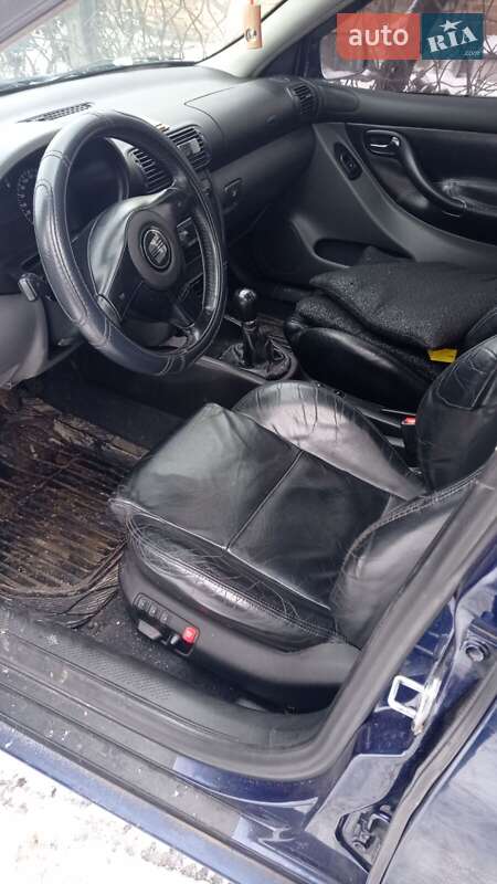Хэтчбек SEAT Leon 2001 в Баре
