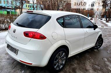 Хэтчбек SEAT Leon 2011 в Киеве