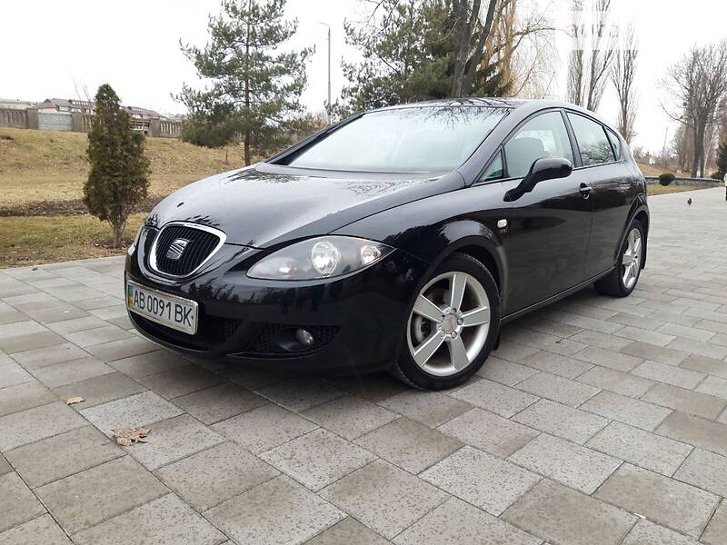 Хэтчбек SEAT Leon 2006 в Виннице