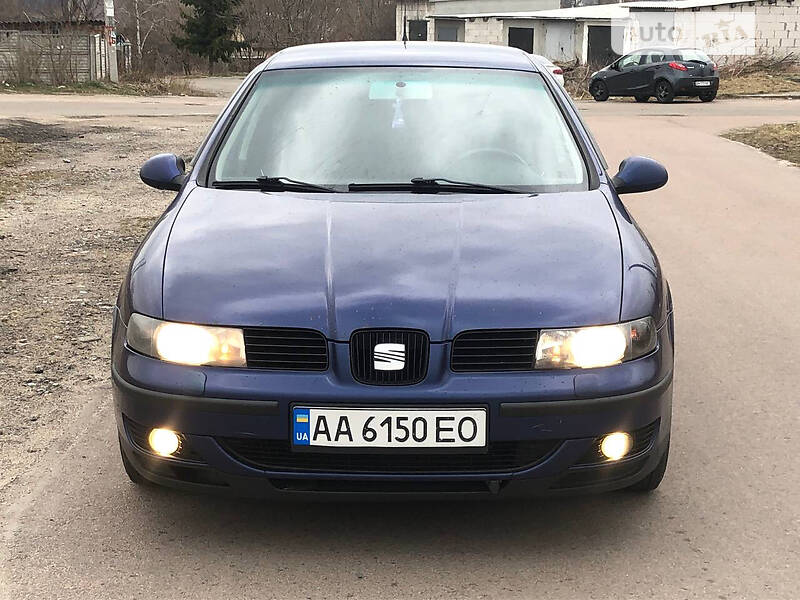 Хэтчбек SEAT Leon 2004 в Житомире