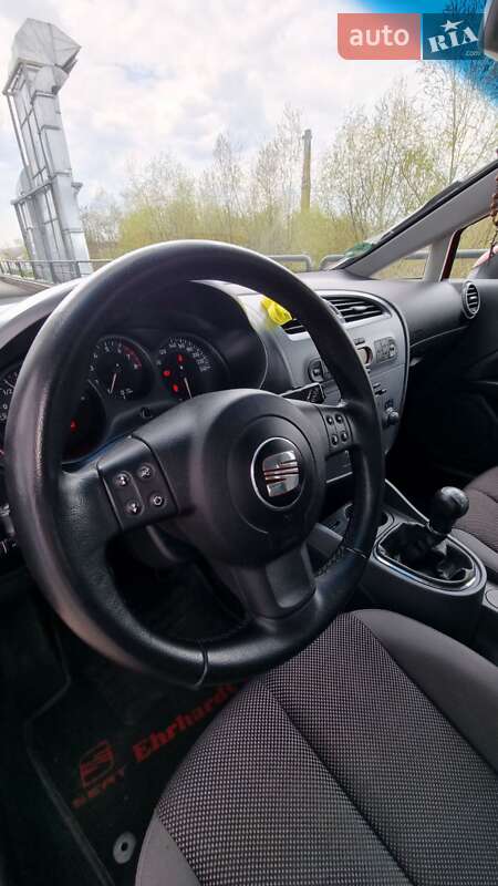 Хэтчбек SEAT Leon 2008 в Львове