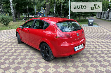 Хетчбек SEAT Leon 2008 в Києві