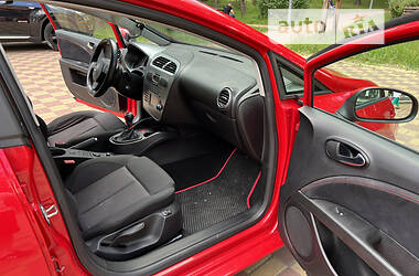 Хэтчбек SEAT Leon 2008 в Киеве