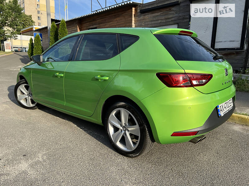 Хэтчбек SEAT Leon 2016 в Киеве