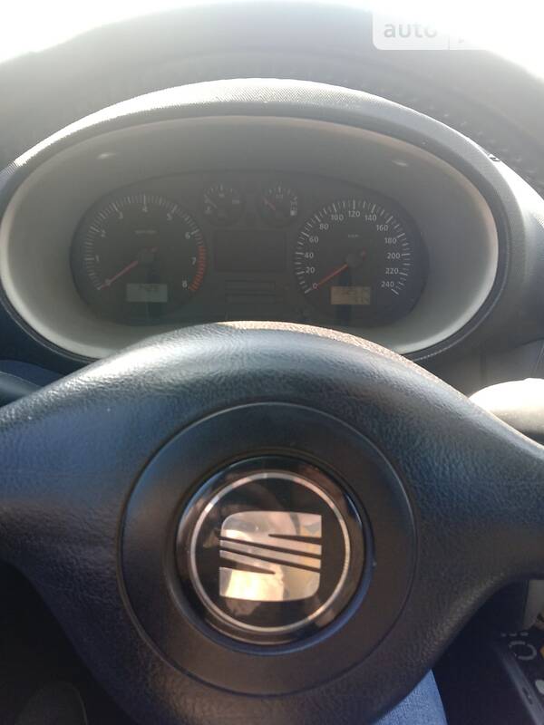 Хэтчбек SEAT Leon 2004 в Киеве фото 3 Хэтчбек SEAT Leon 2004 в Киеве