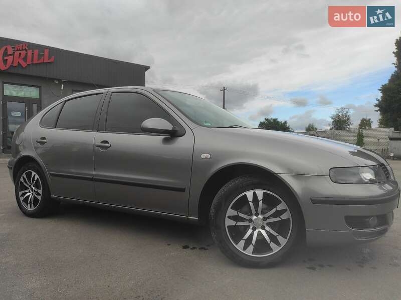 Хэтчбек SEAT Leon 2003 в Чернигове