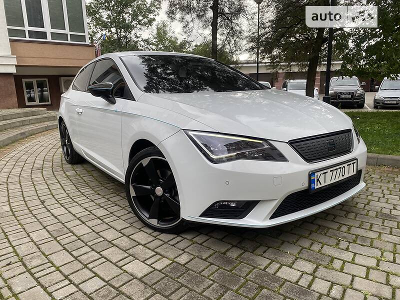 Хэтчбек SEAT Leon 2013 в Ивано-Франковске
