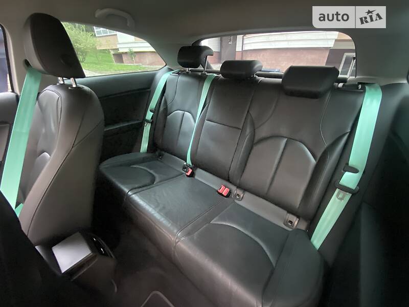 Хэтчбек SEAT Leon 2013 в Ивано-Франковске