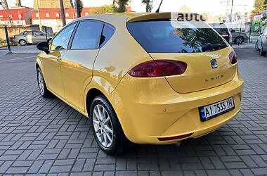 Хэтчбек SEAT Leon 2011 в Киеве