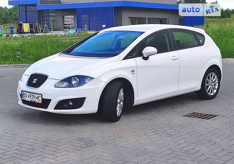 Хэтчбек SEAT Leon 2011 в Шепетовке