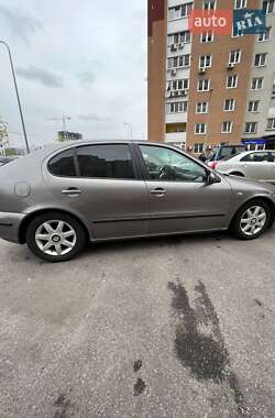 Хетчбек SEAT Leon 2006 в Києві