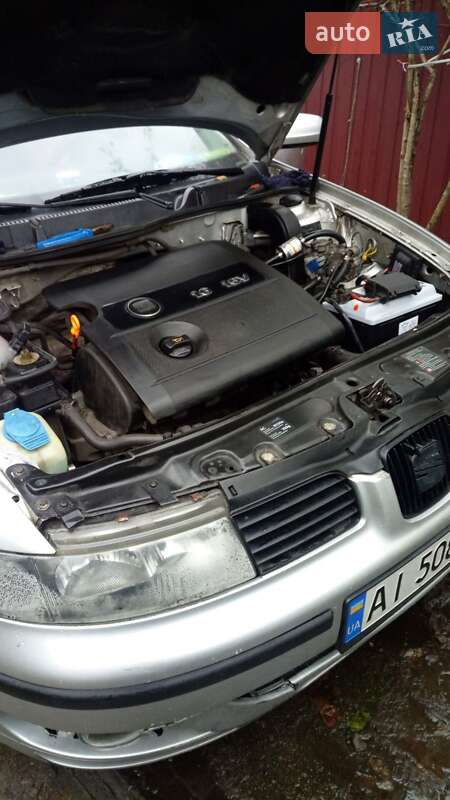 Хэтчбек SEAT Leon 2003 в Бородянке
