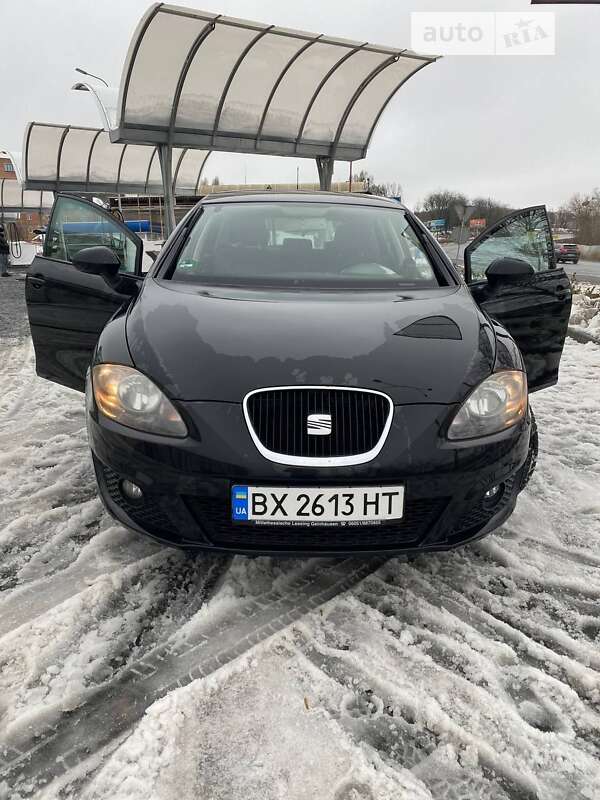 2011 Seat Leon, VIN VSSZZZ1PZCR017581:plate — zdjęcie 1 (autoria)