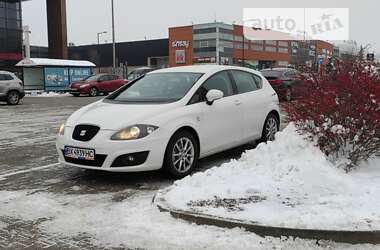 Хэтчбек SEAT Leon 2011 в Шепетовке