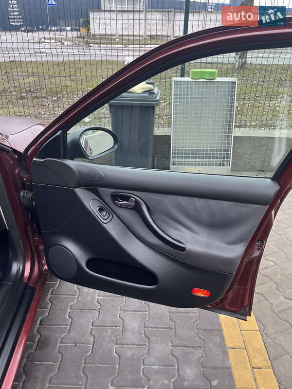 Хэтчбек SEAT Leon 2004 в Киеве фото 11 Хэтчбек SEAT Leon 2004 в Киеве