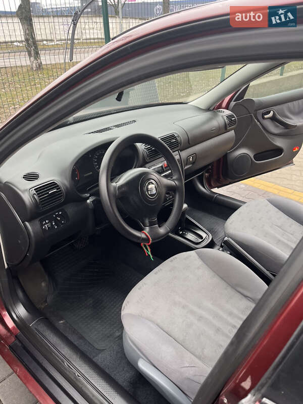 Хэтчбек SEAT Leon 2004 в Киеве фото 8 Хэтчбек SEAT Leon 2004 в Киеве