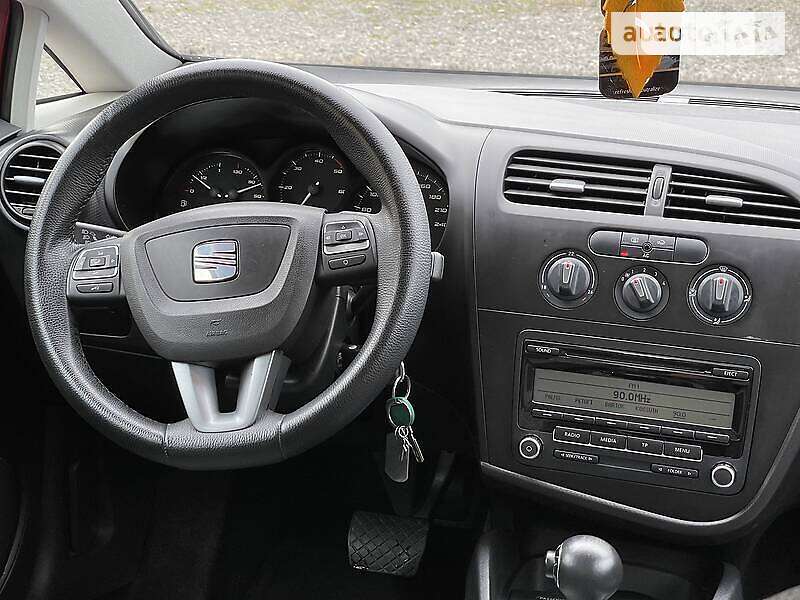 Хетчбек SEAT Leon 2010 в Житомирі фото 14 Хетчбек SEAT Leon 2010 в Житомирі
