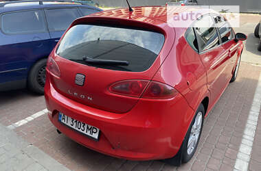 Хэтчбек SEAT Leon 2006 в Киеве