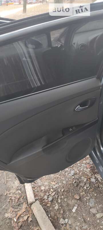 Хэтчбек SEAT Leon 2005 в Киеве фото 21 Хэтчбек SEAT Leon 2005 в Киеве