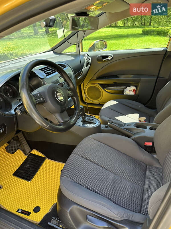 Хэтчбек SEAT Leon 2008 в Чернигове