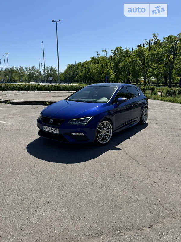 Хэтчбек SEAT Leon 2018 в Киеве
