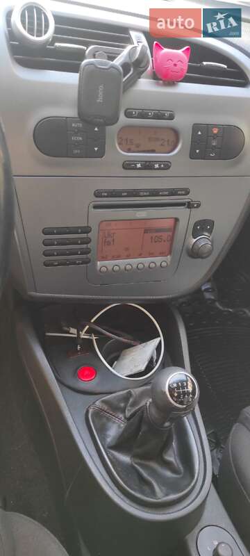 Хэтчбек SEAT Leon 2008 в Киеве