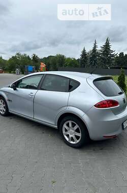 Хэтчбек SEAT Leon 2006 в 