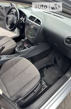 Хэтчбек SEAT Leon 2006 в 
