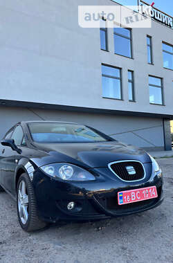 Хэтчбек SEAT Leon 2005 в Сумах