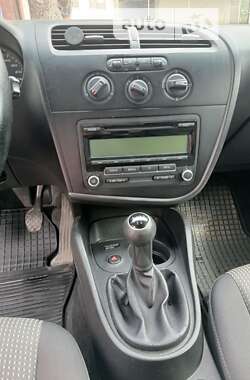 Хетчбек SEAT Leon 2011 в Бару