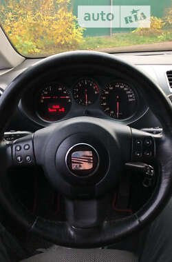 Хетчбек SEAT Leon 2005 в 