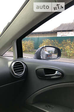 Хетчбек SEAT Leon 2005 в 