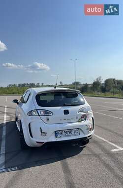 Хэтчбек SEAT Leon 2008 в 