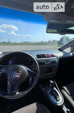 Хэтчбек SEAT Leon 2008 в 