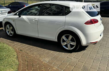 Хэтчбек SEAT Leon 2008 в Киеве