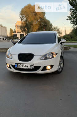 Хетчбек SEAT Leon 2008 в Хмельницькому