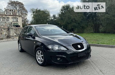 Хэтчбек SEAT Leon 2010 в Луцке