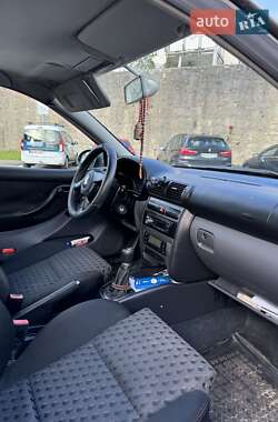Хэтчбек SEAT Leon 2002 в 
