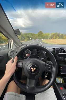 Хэтчбек SEAT Leon 2006 в 