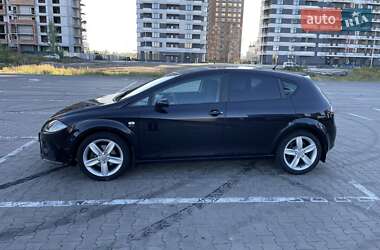 Хэтчбек SEAT Leon 2008 в Киеве