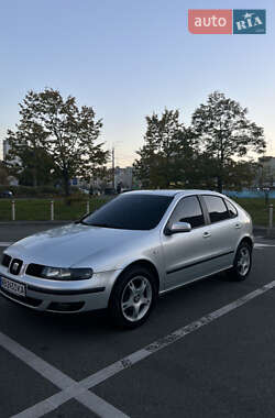 Хэтчбек SEAT Leon 2002 в 
