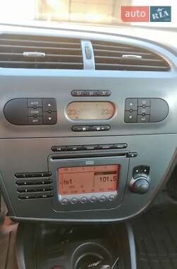 Хэтчбек SEAT Leon 2008 в 