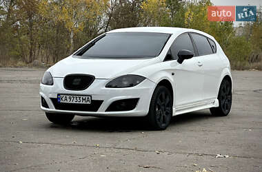 Хэтчбек SEAT Leon 2010 в Павлограде