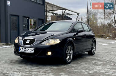 Хэтчбек SEAT Leon 2008 в Киеве